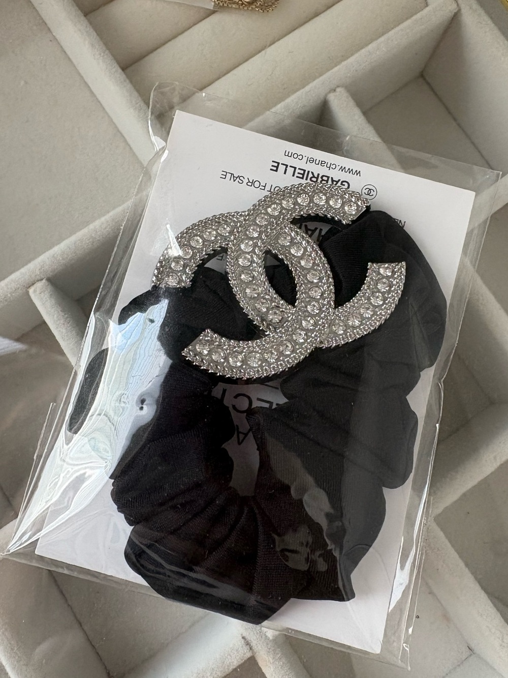 CHANEL - LA COLLECTION Black Scrunchie with Crystal CC Logo Accent